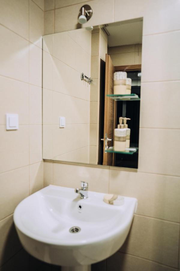 Sana Apartments Ohrid Bagian luar foto